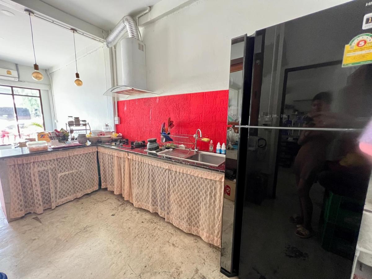Together Backpackers Hostel Чианг Рай Екстериор снимка