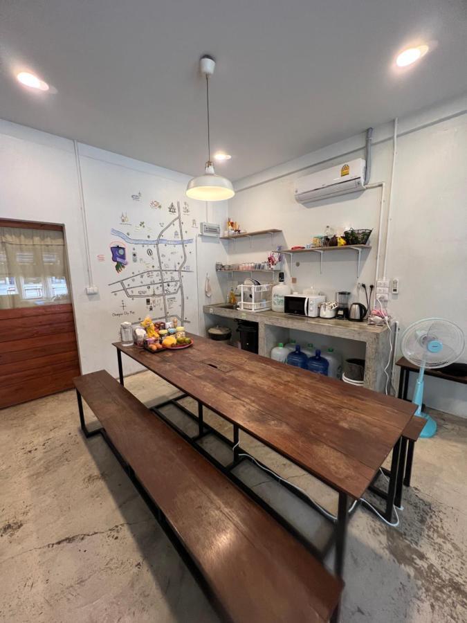 Together Backpackers Hostel Чианг Рай Екстериор снимка